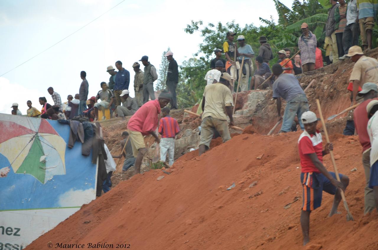 Sur la route vers la ville de Fianarantsoa , nationale 7